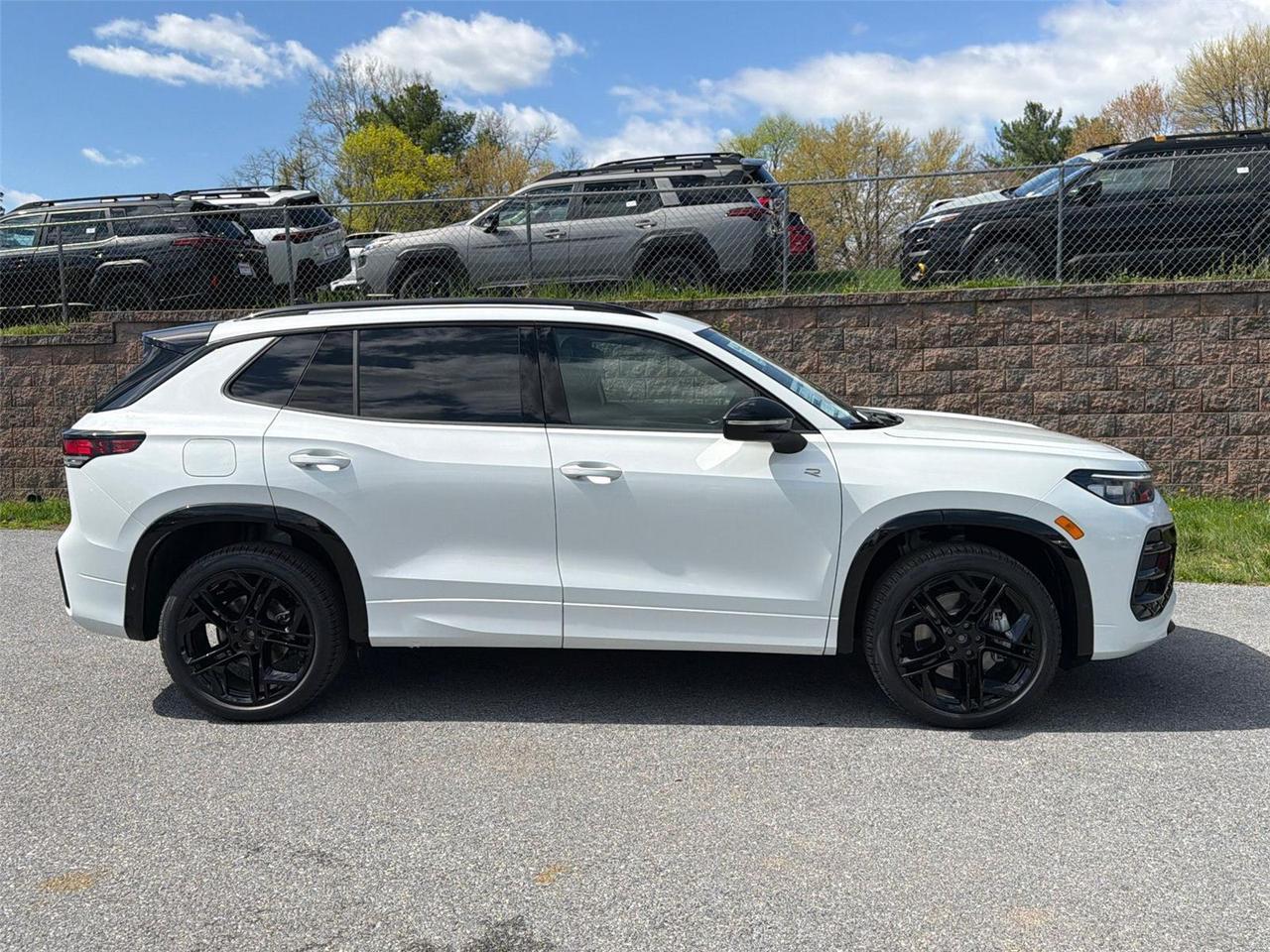 2026 Volkswagen Tiguan SE R-Line Black Hagerstown MD