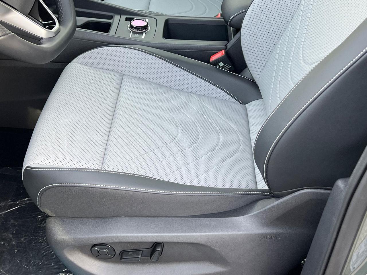 2026 Volkswagen Tiguan SE R-Line Black Hagerstown MD