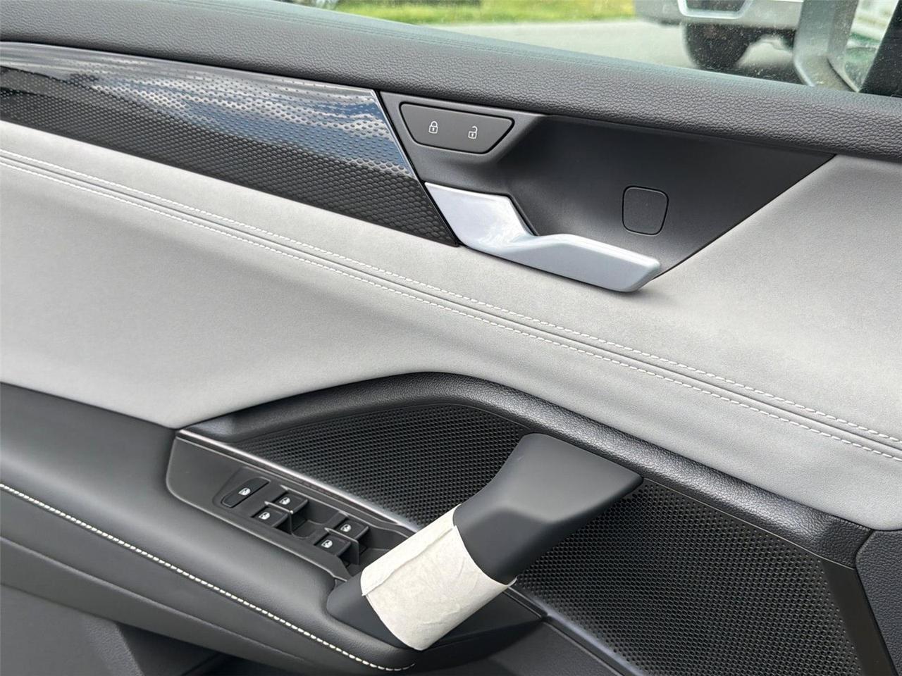 2026 Volkswagen Tiguan SE R-Line Black Hagerstown MD