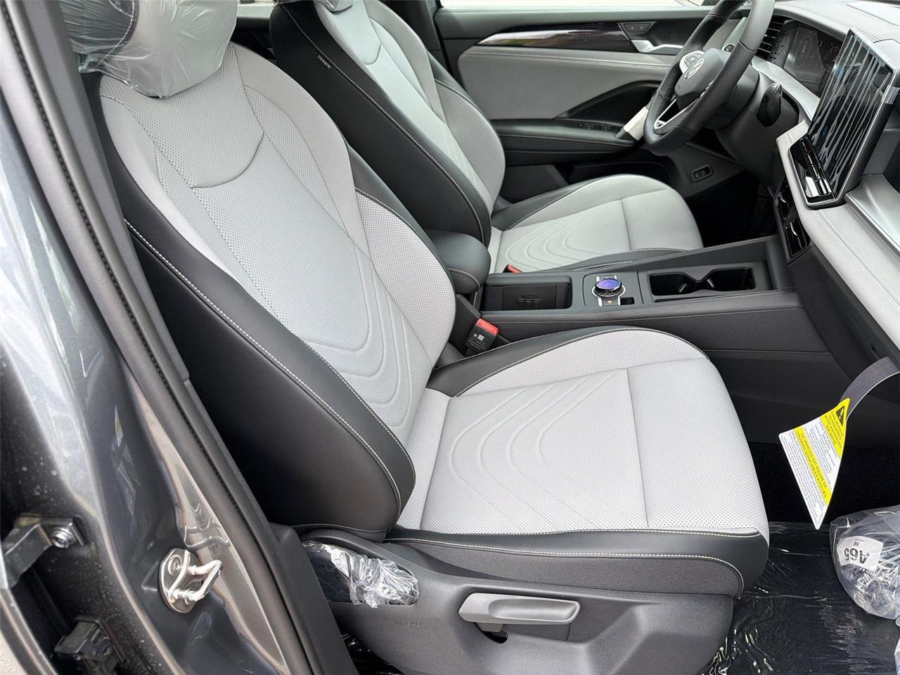 2026 Volkswagen Tiguan SE R-Line Black Hagerstown MD