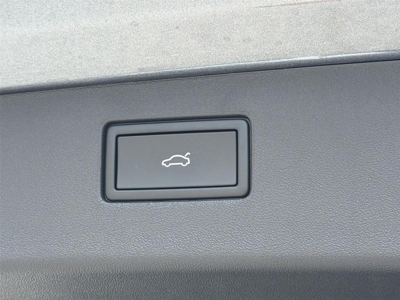 2026 Volkswagen Tiguan SE R-Line Black Hagerstown MD