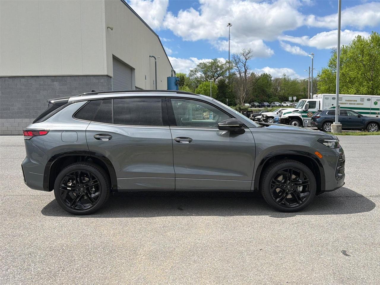 2026 Volkswagen Tiguan SE R-Line Black Hagerstown MD