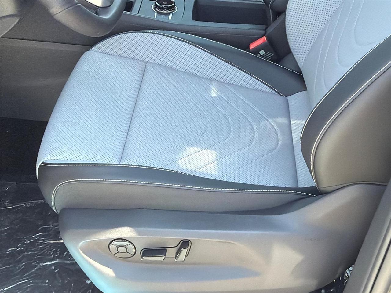 2026 Volkswagen Tiguan SE R-Line Black Hagerstown MD