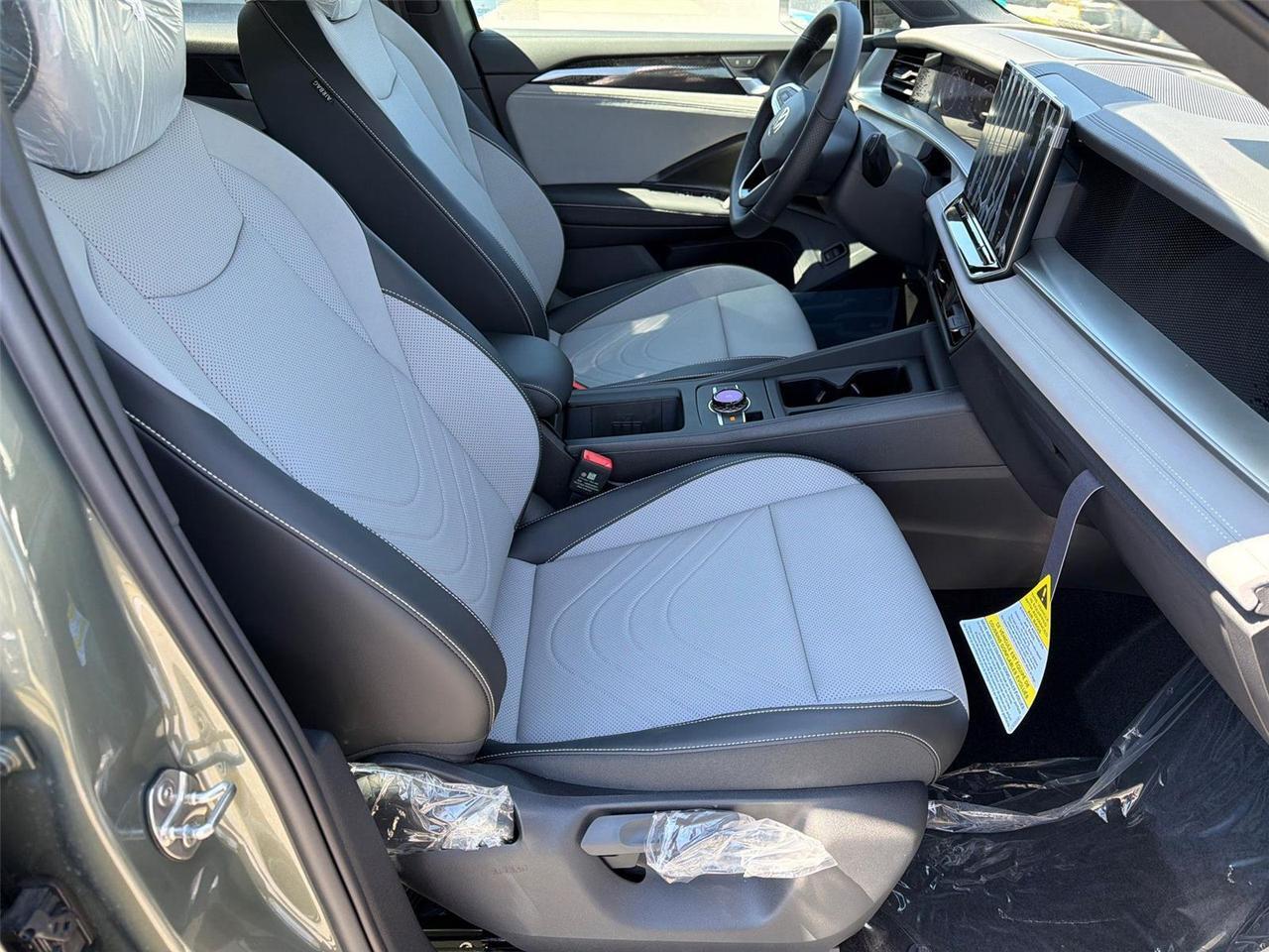 2026 Volkswagen Tiguan SE R-Line Black Hagerstown MD