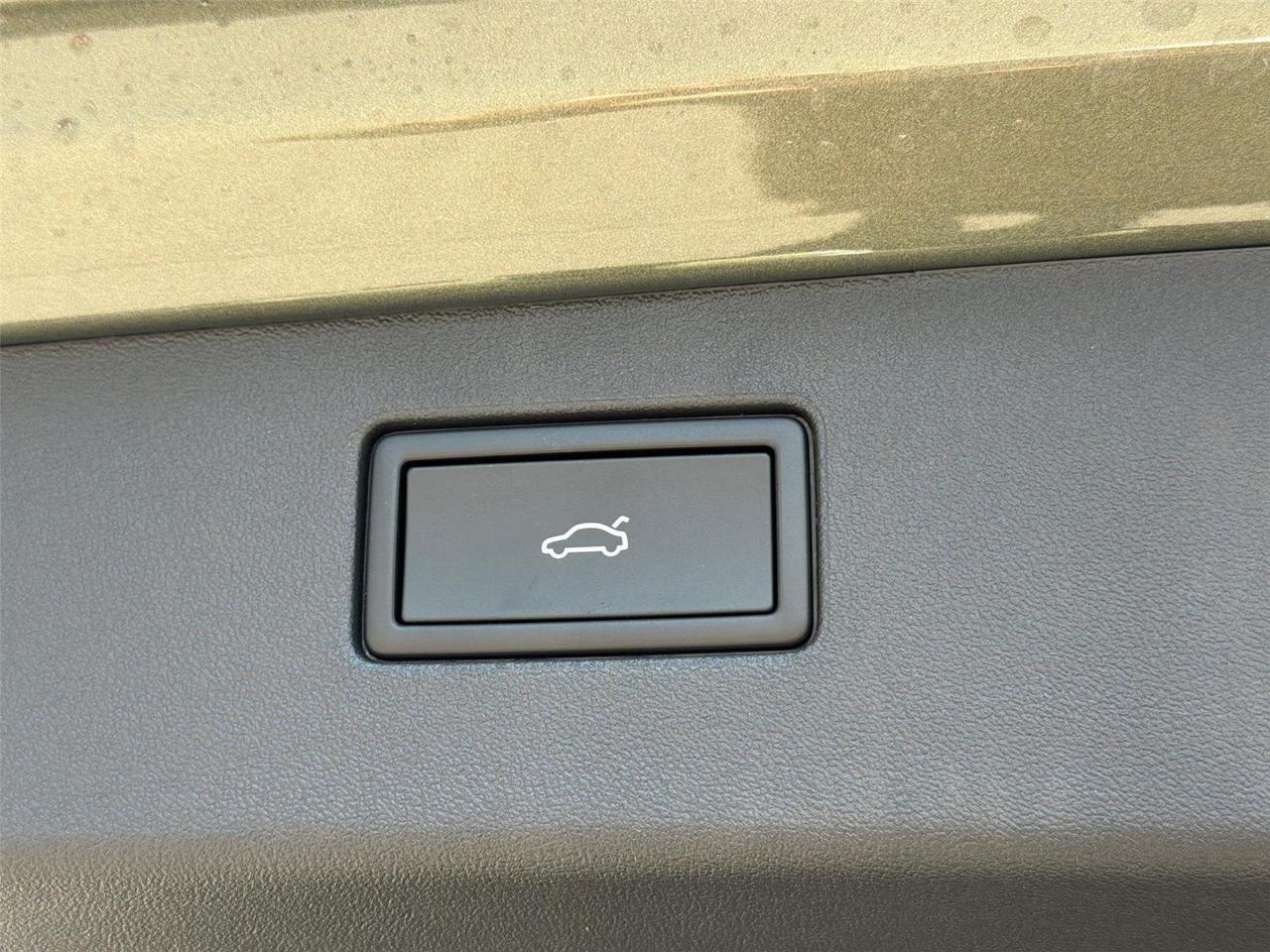 2026 Volkswagen Tiguan SE R-Line Black Hagerstown MD