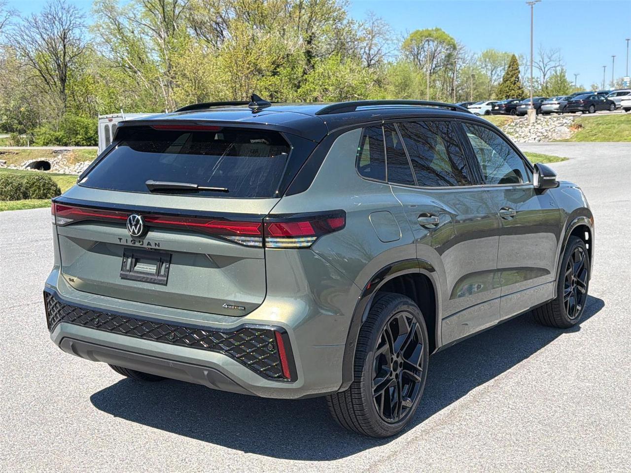 2026 Volkswagen Tiguan SE R-Line Black Hagerstown MD