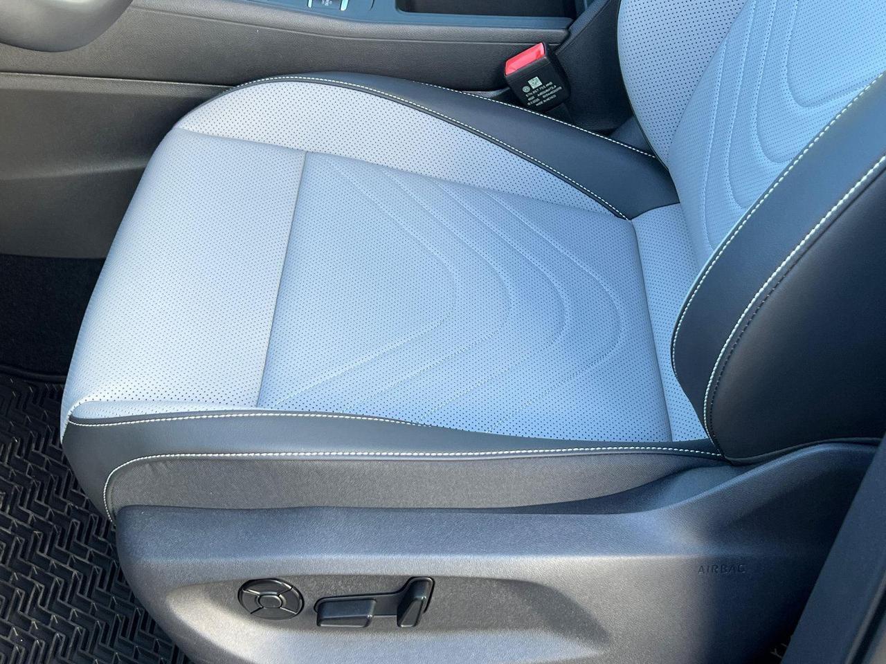 2026 Volkswagen Tiguan SE R-Line Black Hagerstown MD