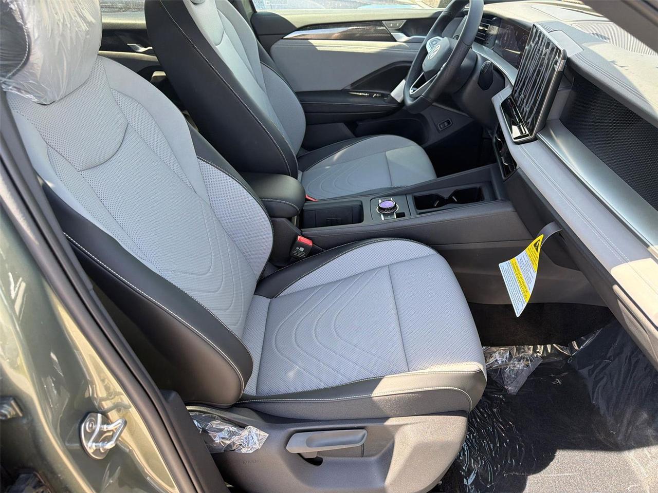 2026 Volkswagen Tiguan SE R-Line Black Hagerstown MD