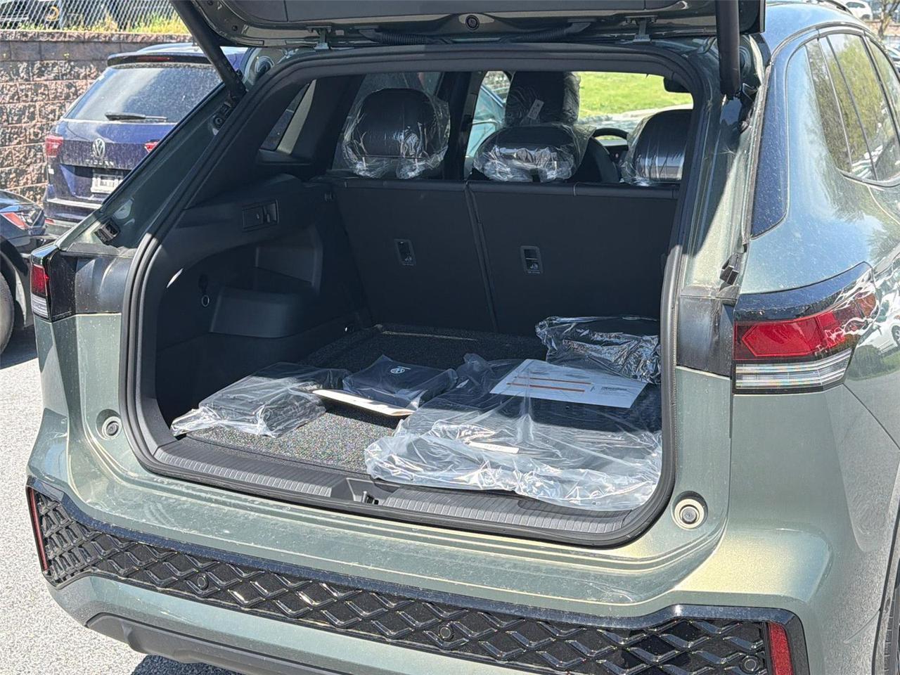 2026 Volkswagen Tiguan SE R-Line Black Hagerstown MD