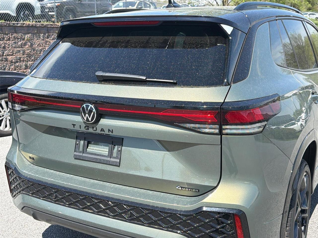 2026 Volkswagen Tiguan SE R-Line Black Hagerstown MD