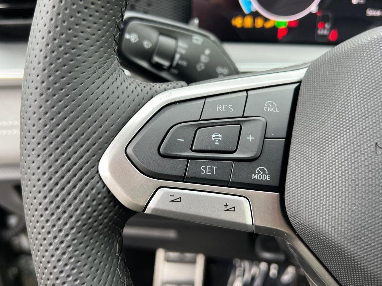 2026 Volkswagen Tiguan SE R-Line Black Hagerstown MD