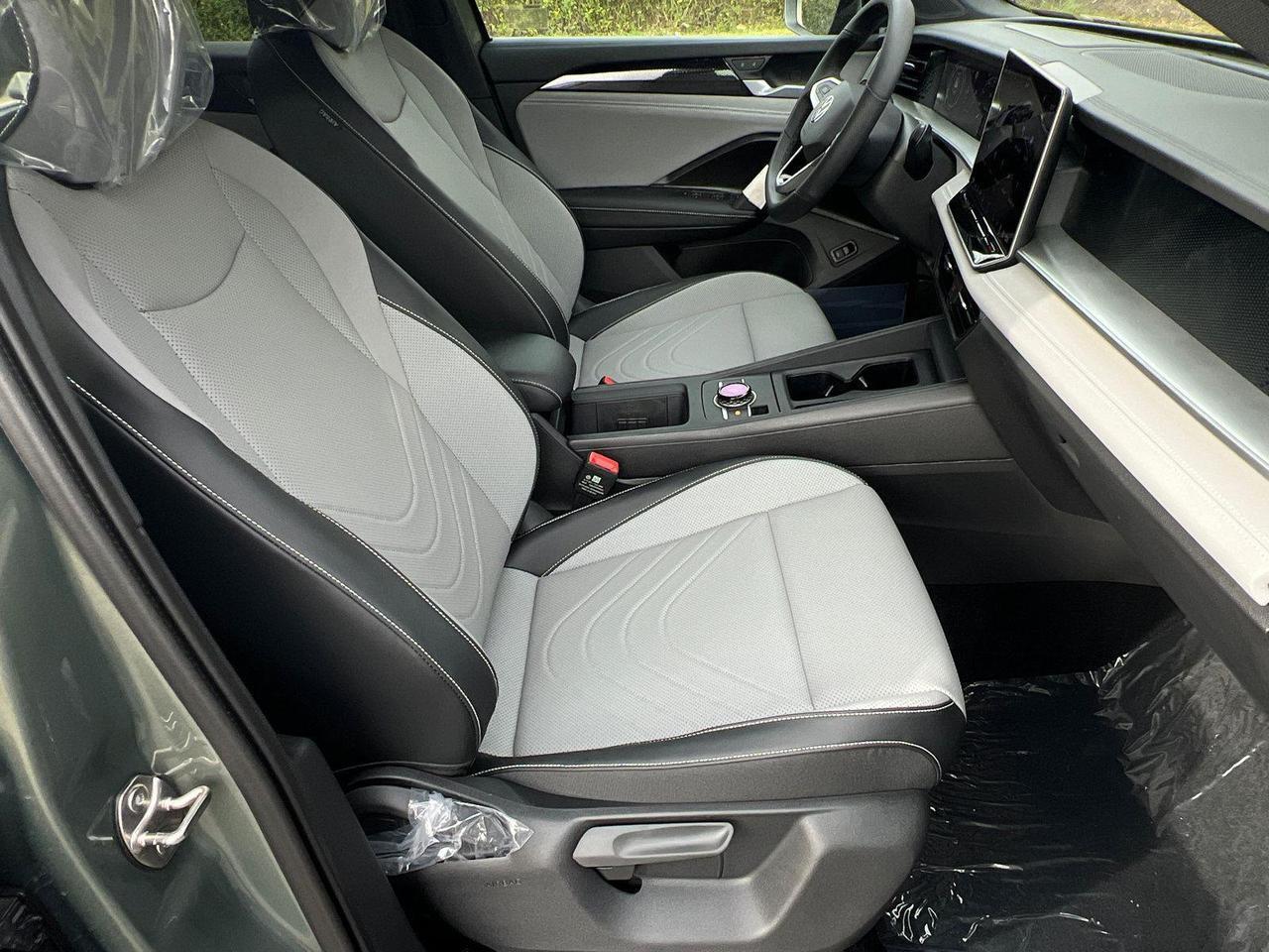 2026 Volkswagen Tiguan SE R-Line Black Hagerstown MD