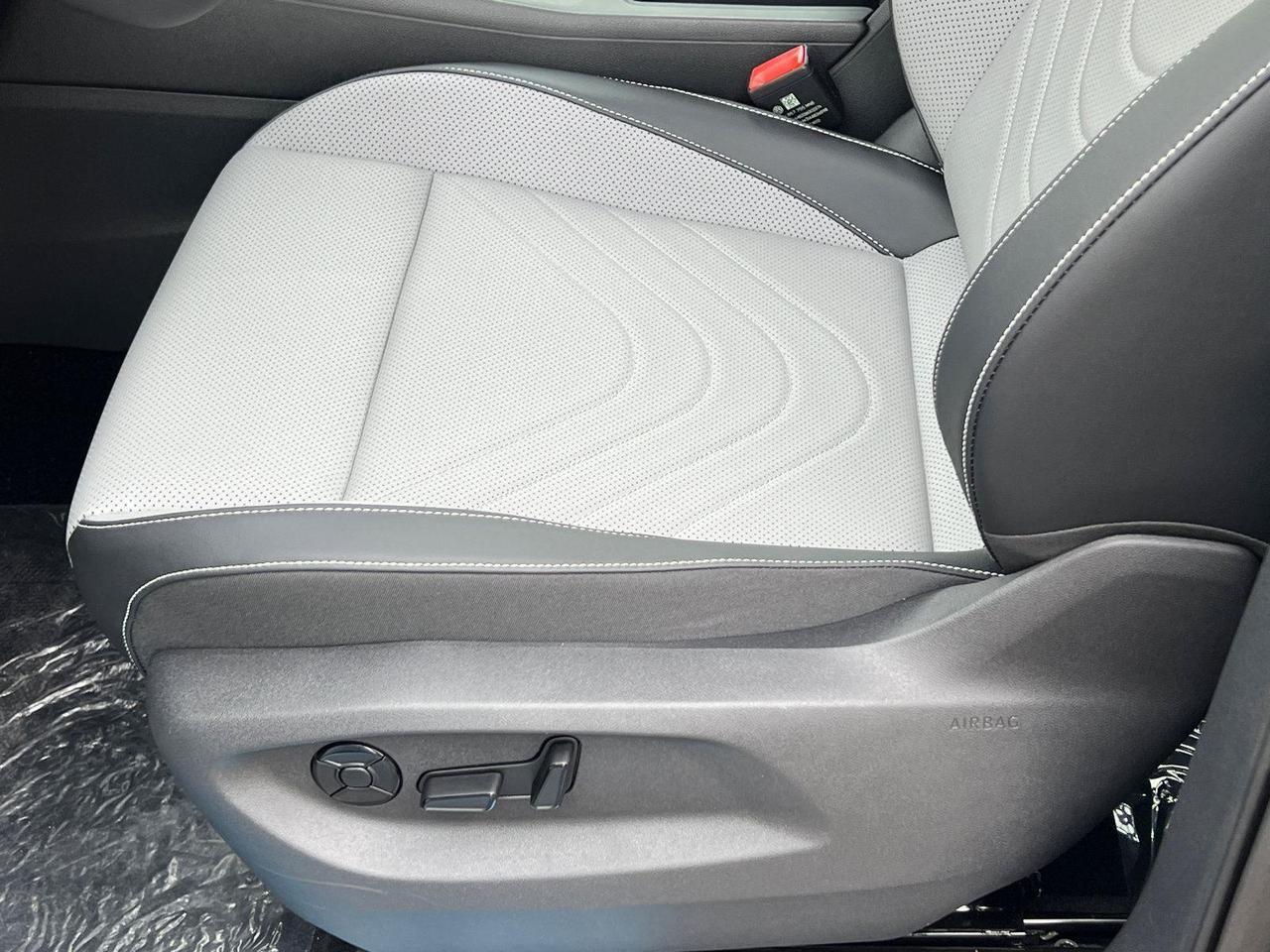 2026 Volkswagen Tiguan SE R-Line Black Hagerstown MD