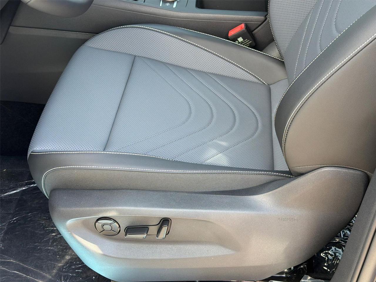 2026 Volkswagen Tiguan SE R-Line Black Hagerstown MD