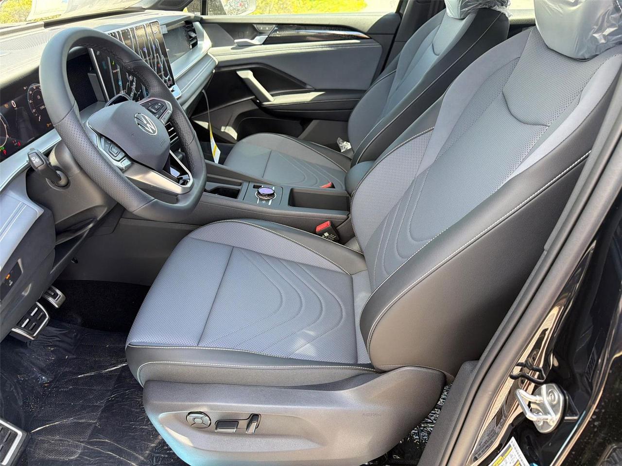 2026 Volkswagen Tiguan SE R-Line Black Hagerstown MD