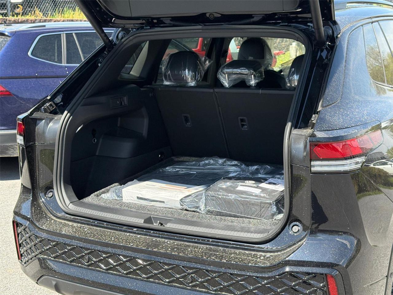 2026 Volkswagen Tiguan SE R-Line Black Hagerstown MD