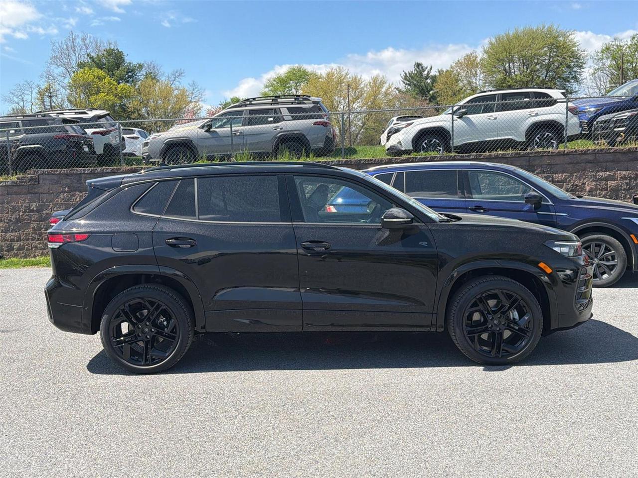 2026 Volkswagen Tiguan SE R-Line Black Hagerstown MD