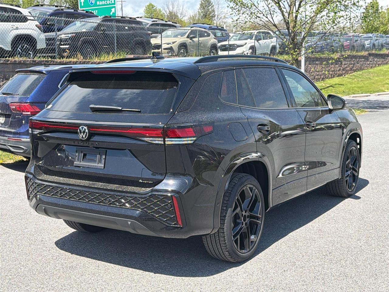 2026 Volkswagen Tiguan SE R-Line Black Hagerstown MD