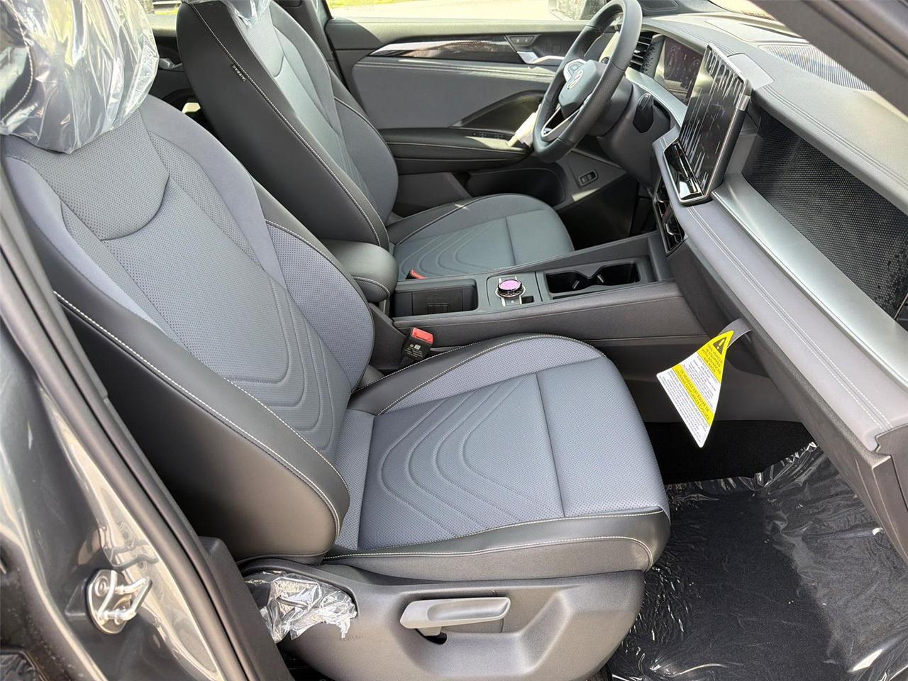 2026 Volkswagen Tiguan SE R-Line Black Hagerstown MD