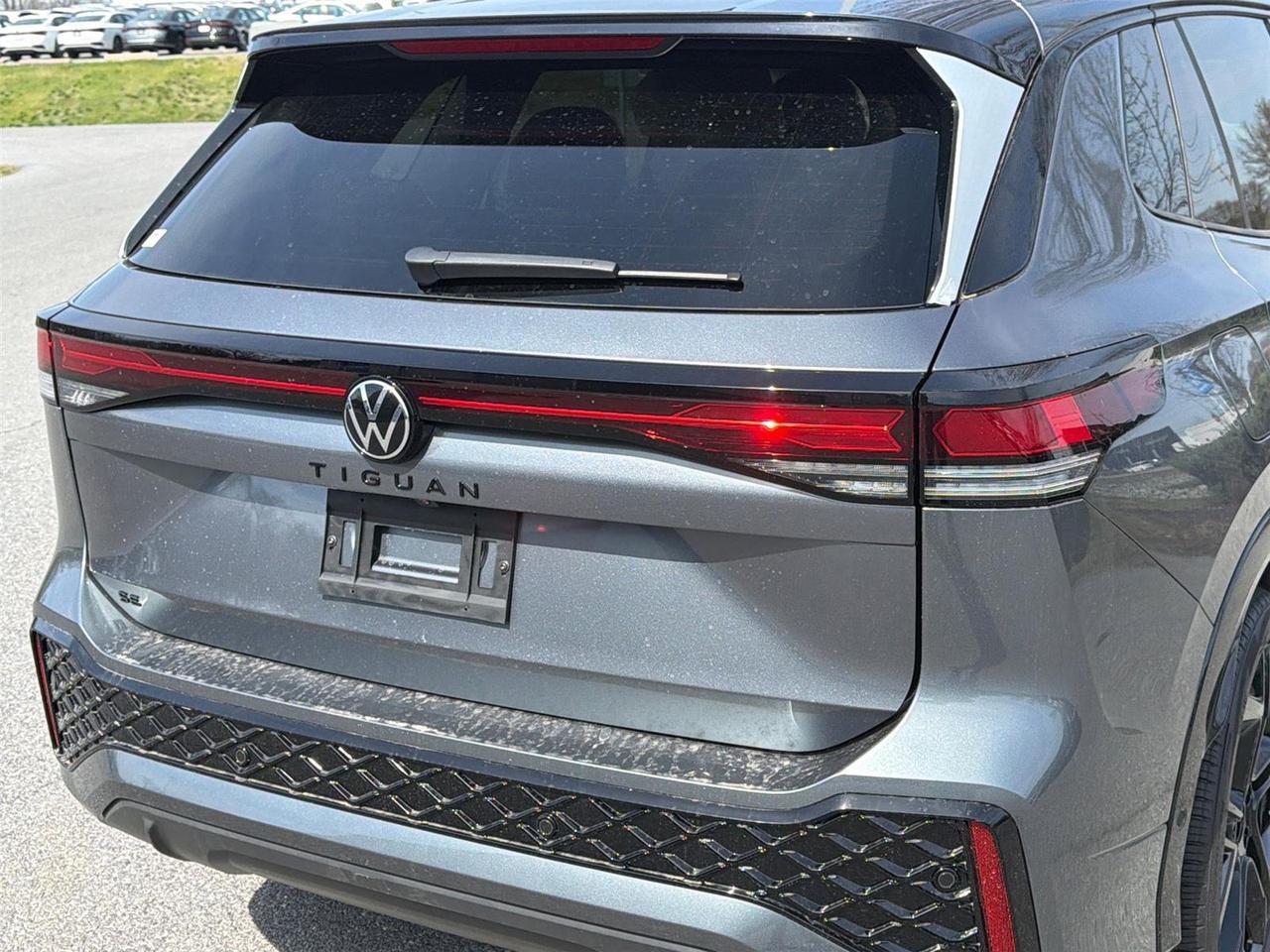 2026 Volkswagen Tiguan SE R-Line Black Hagerstown MD