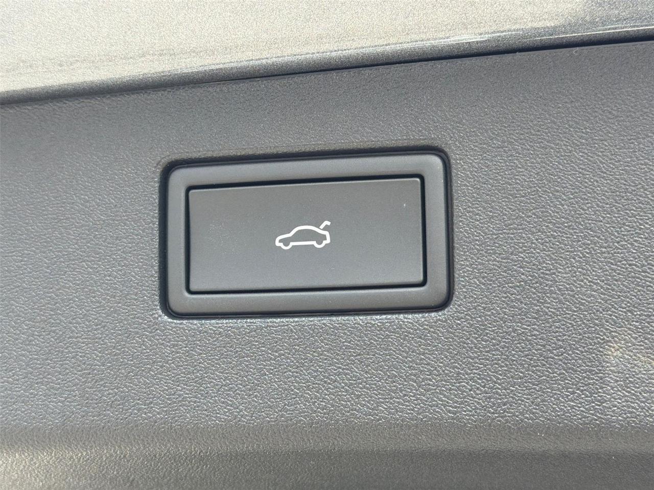 2026 Volkswagen Tiguan SE R-Line Black Hagerstown MD