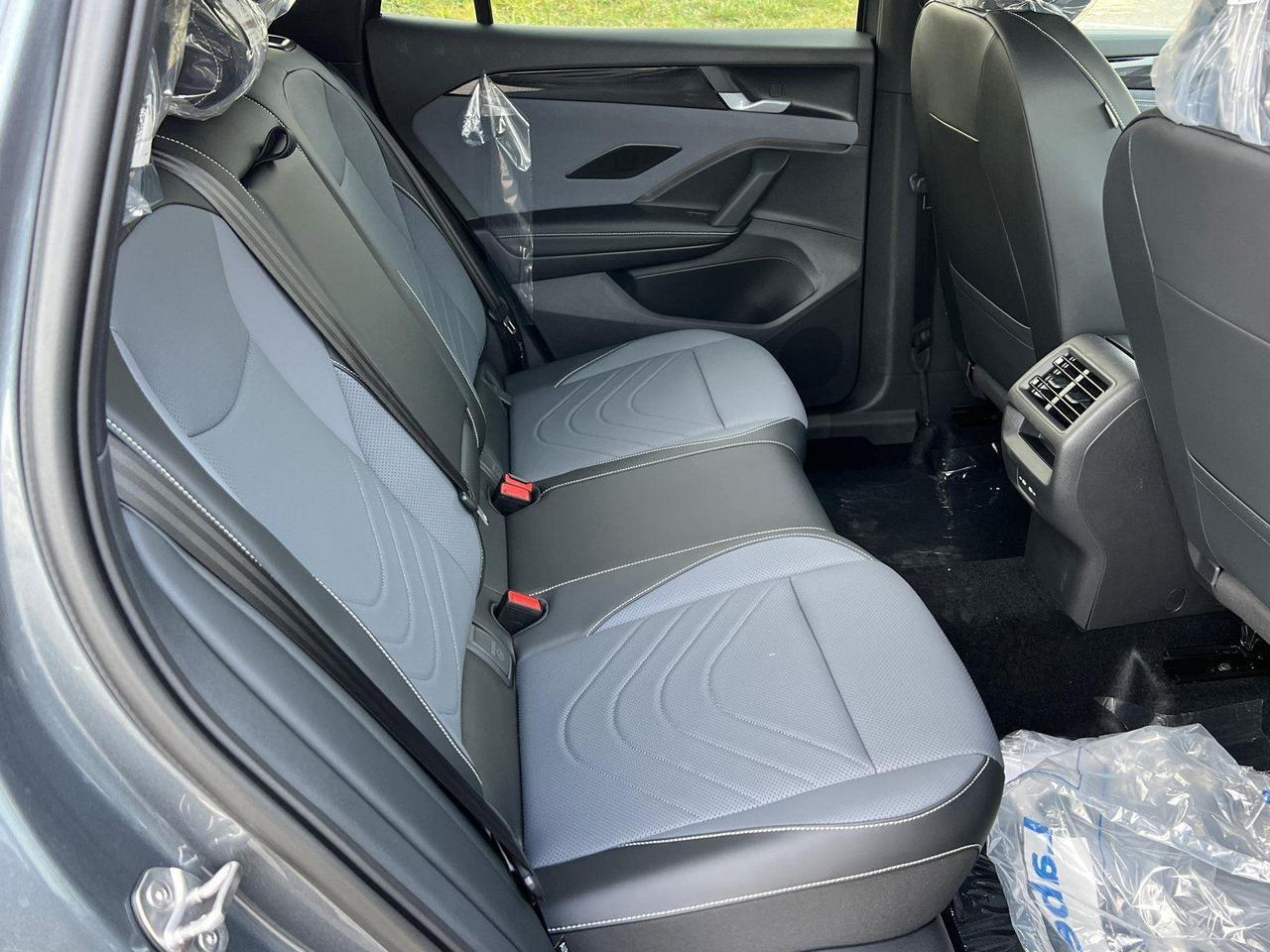 2026 Volkswagen Tiguan SE R-Line Black Hagerstown MD