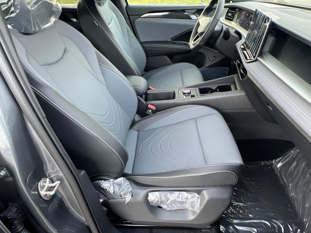 2026 Volkswagen Tiguan SE R-Line Black Hagerstown MD