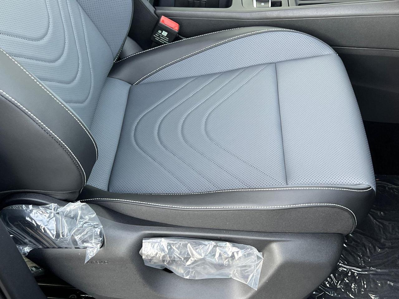 2026 Volkswagen Tiguan SE R-Line Black Hagerstown MD