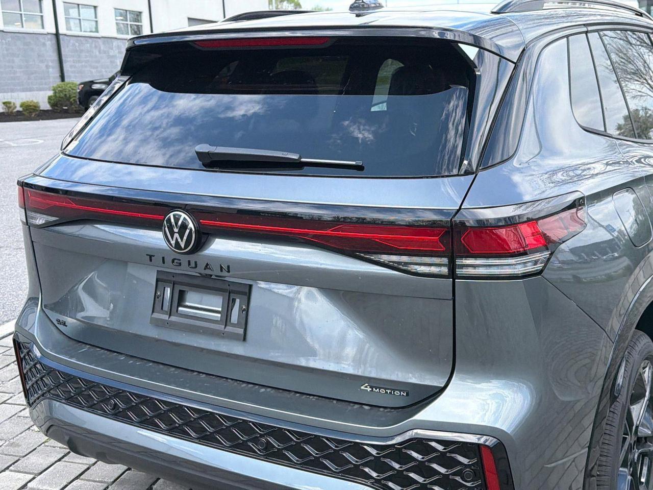 2026 Volkswagen Tiguan SE R-Line Black Hagerstown MD