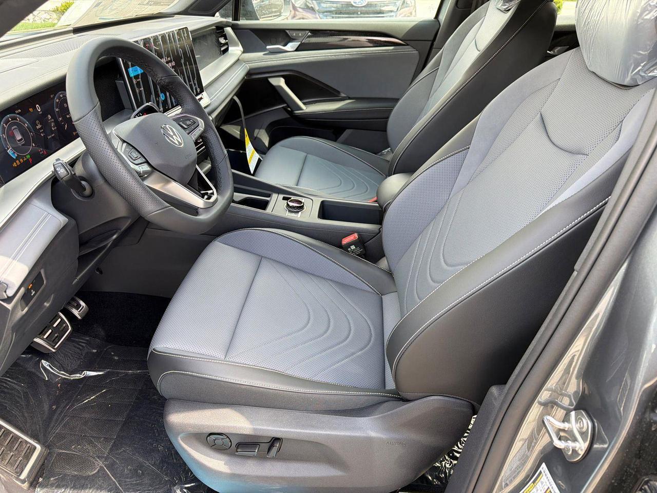 2026 Volkswagen Tiguan SE R-Line Black Hagerstown MD