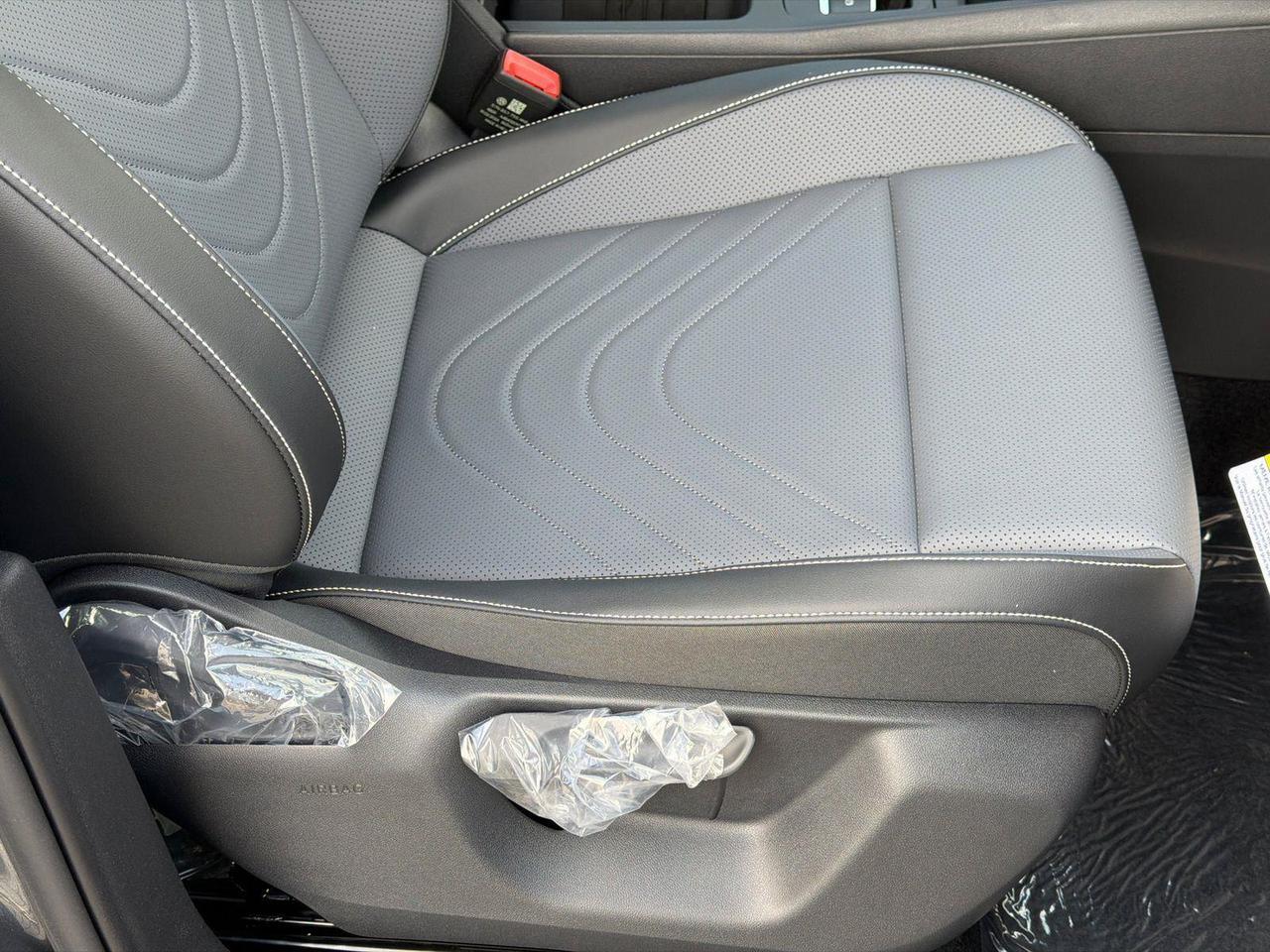 2026 Volkswagen Tiguan SE R-Line Black Hagerstown MD