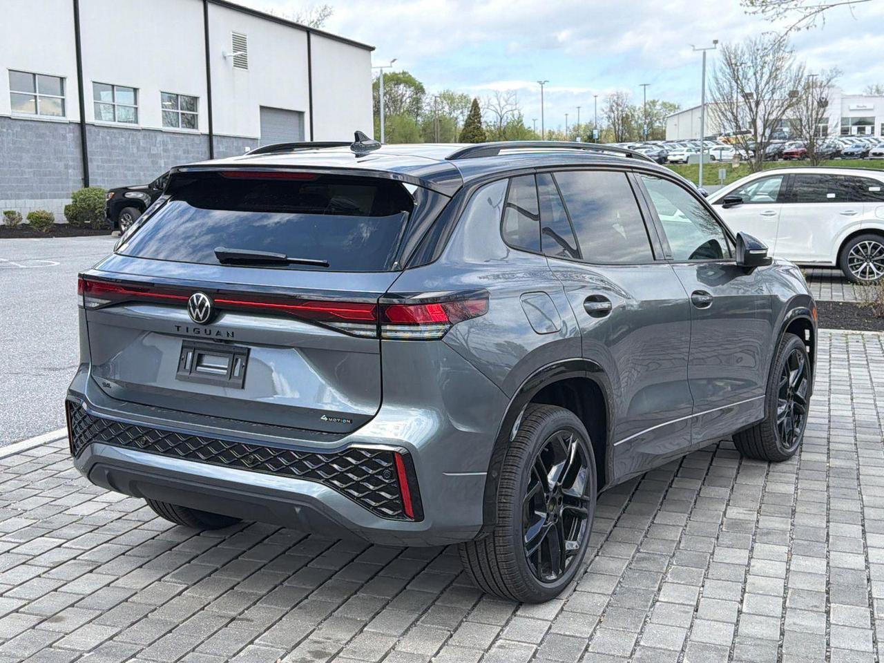 2026 Volkswagen Tiguan SE R-Line Black Hagerstown MD