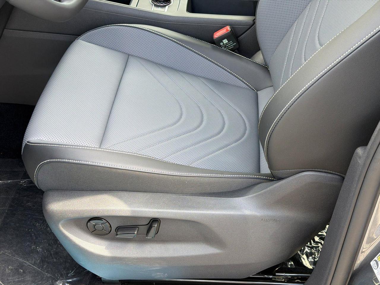 2026 Volkswagen Tiguan SE R-Line Black Hagerstown MD