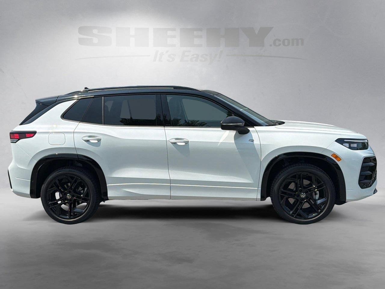 2026 Volkswagen Tiguan SE R-Line Black Hagerstown MD
