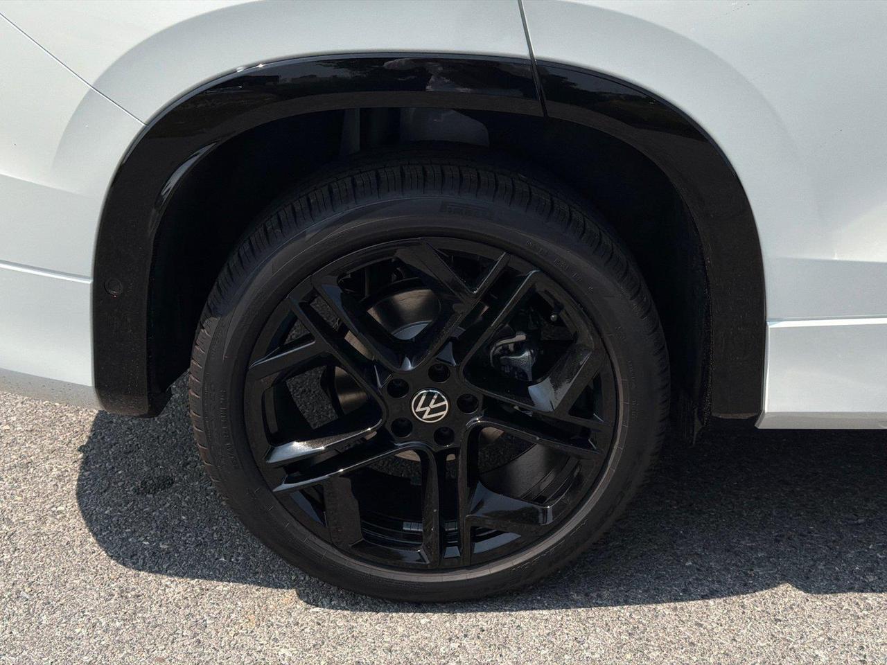 2026 Volkswagen Tiguan SE R-Line Black Hagerstown MD