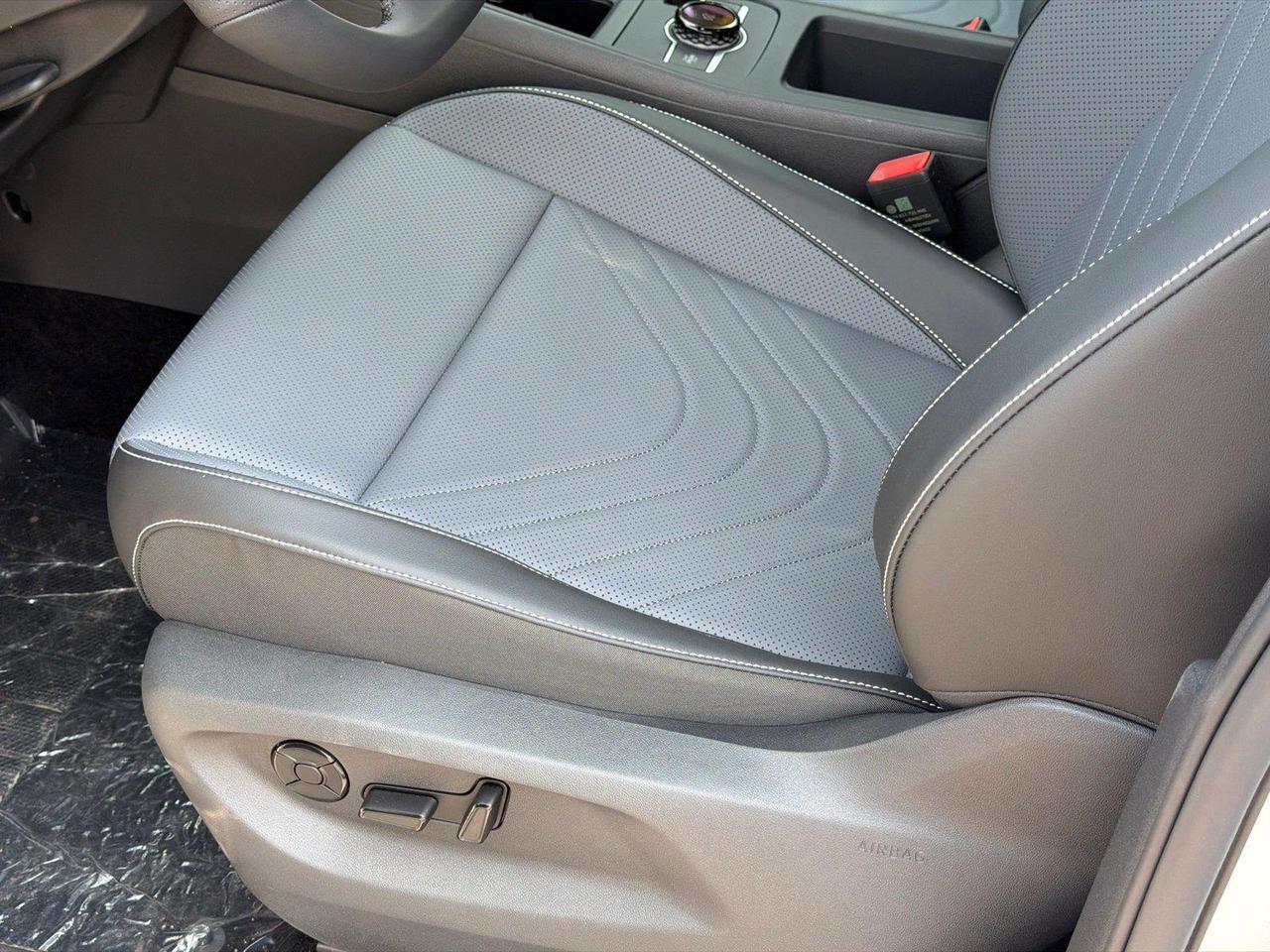 2026 Volkswagen Tiguan SE R-Line Black Hagerstown MD