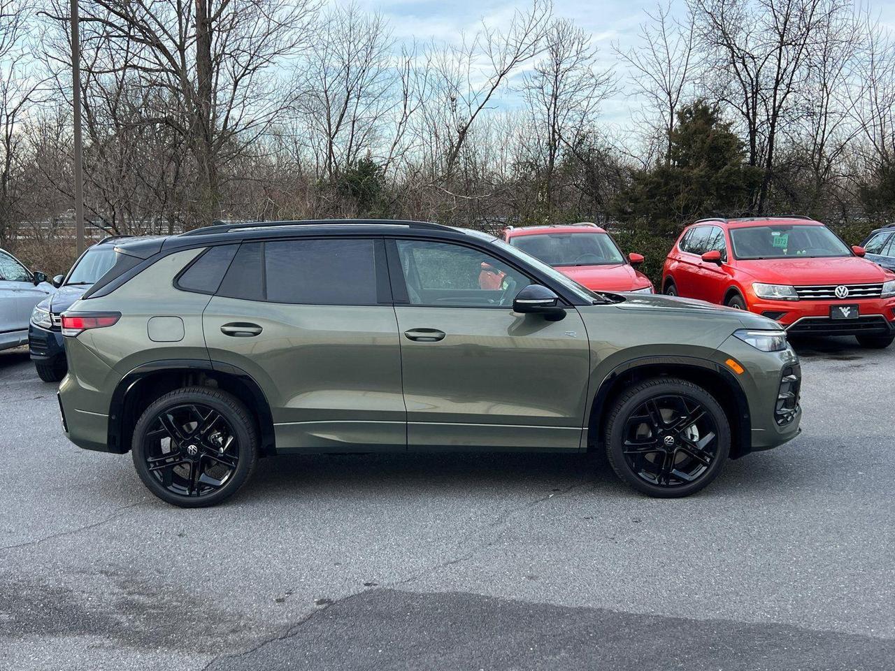 2026 Volkswagen Tiguan SE R-Line Black Hagerstown MD