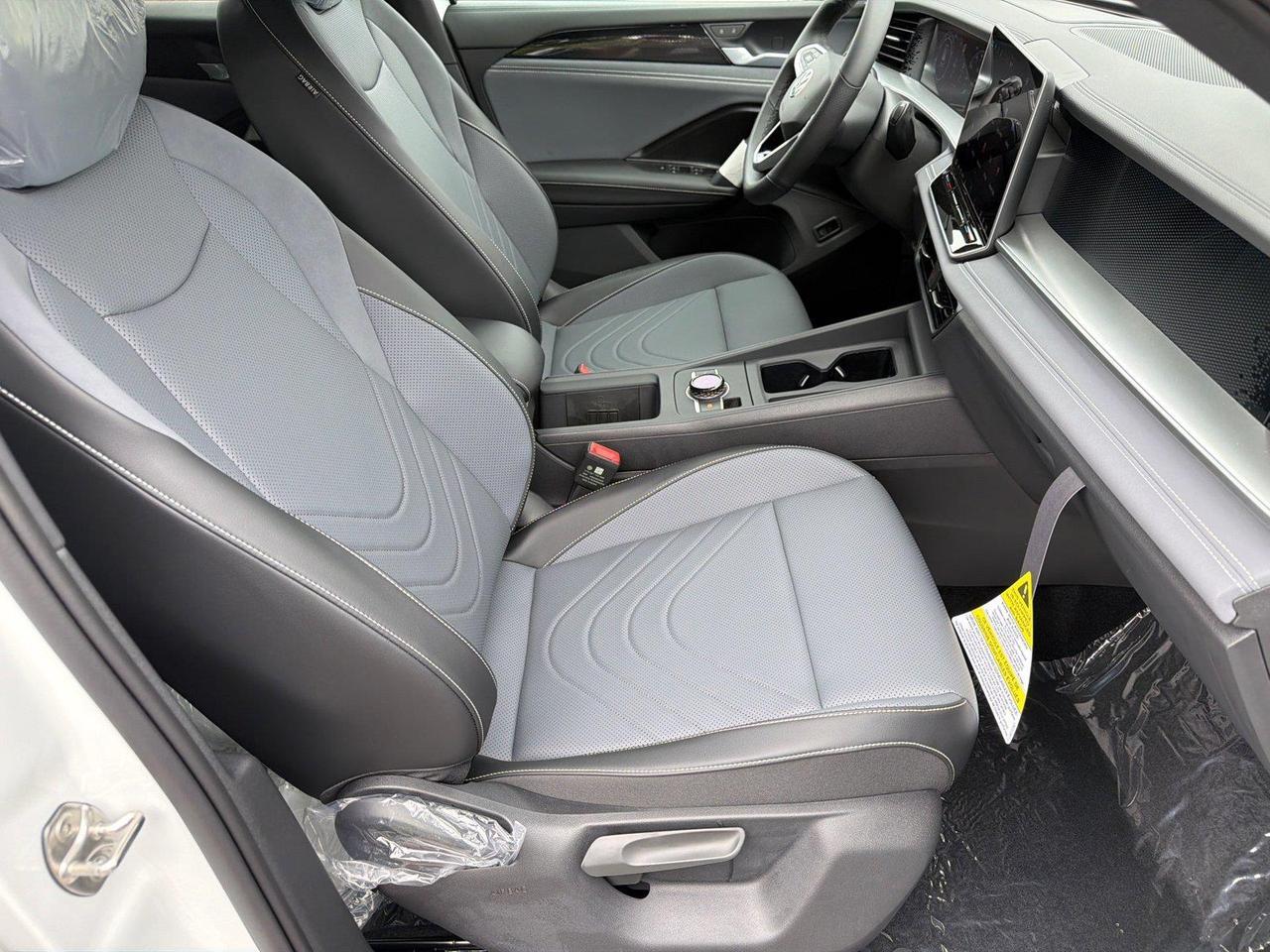 2026 Volkswagen Tiguan SE R-Line Black Hagerstown MD