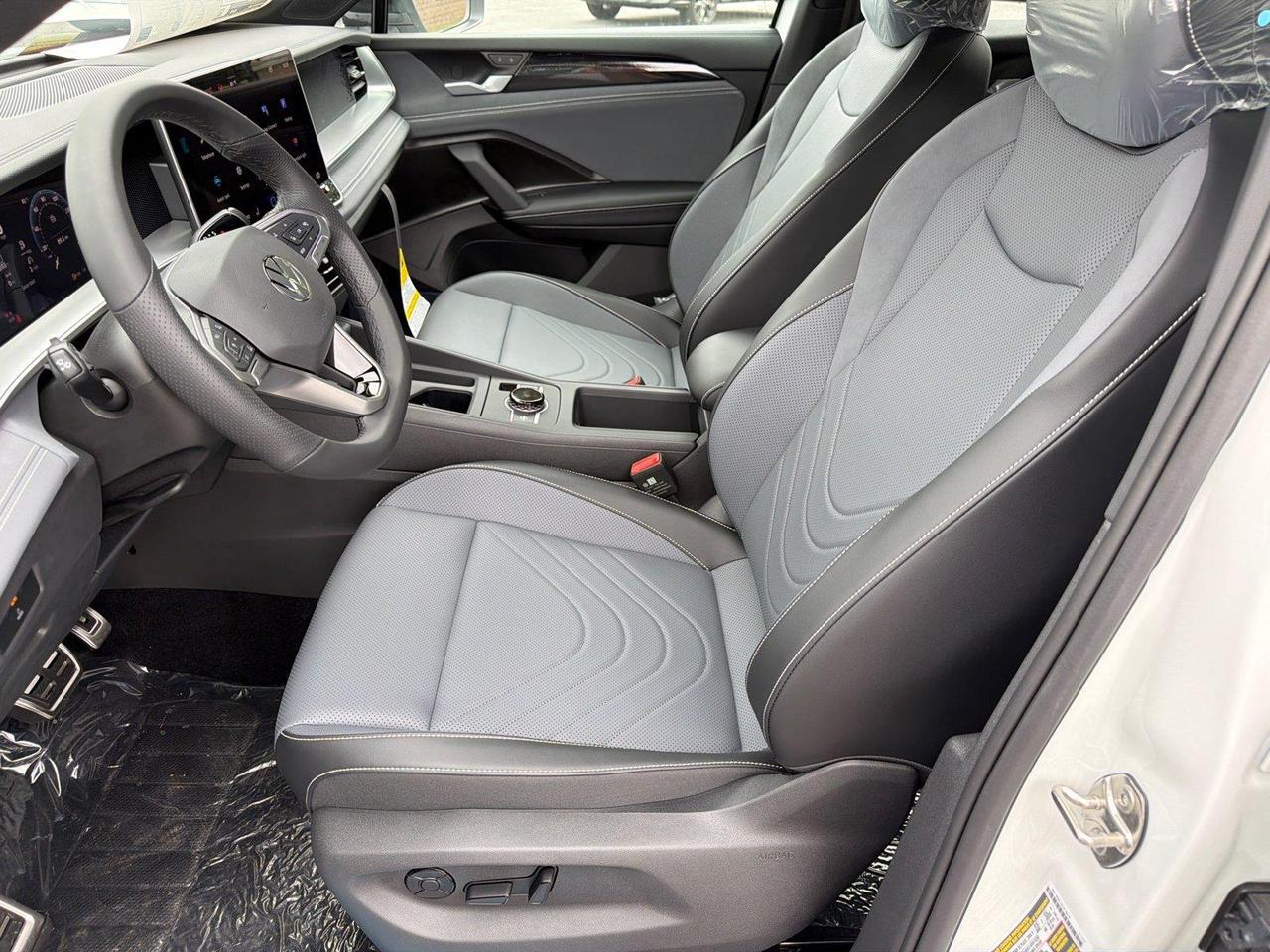 2026 Volkswagen Tiguan SE R-Line Black Hagerstown MD