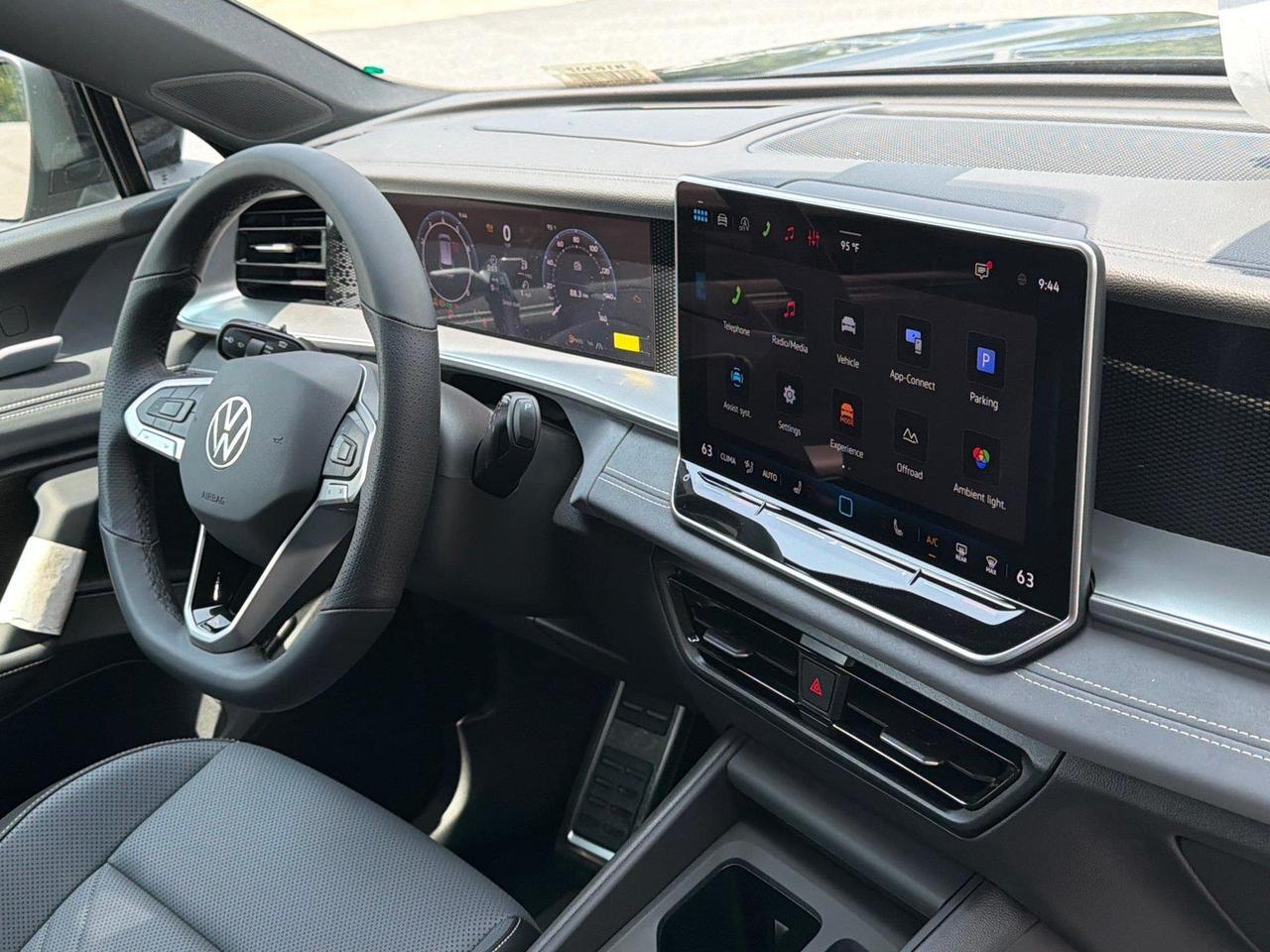 2026 Volkswagen Tiguan SE R-Line Black Hagerstown MD
