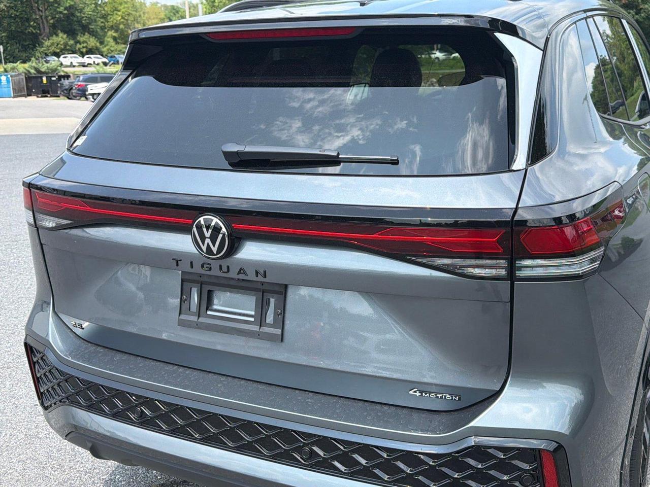 2026 Volkswagen Tiguan SE R-Line Black Hagerstown MD