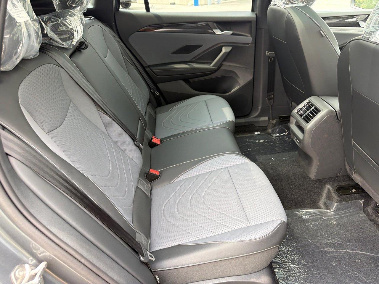 2026 Volkswagen Tiguan SE R-Line Black Hagerstown MD