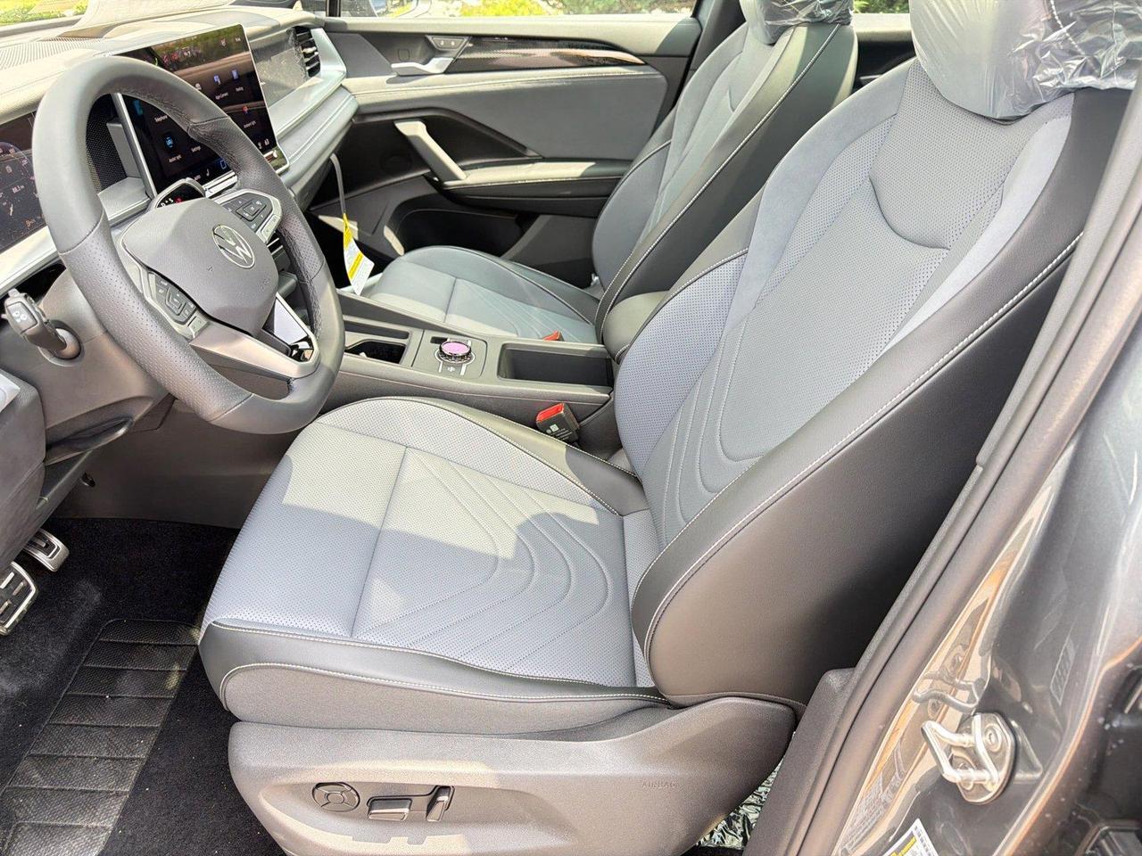 2026 Volkswagen Tiguan SE R-Line Black Hagerstown MD