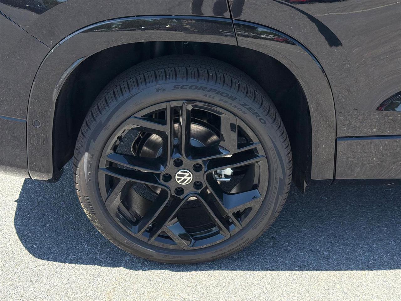 2026 Volkswagen Tiguan SE R-Line Black Hagerstown MD
