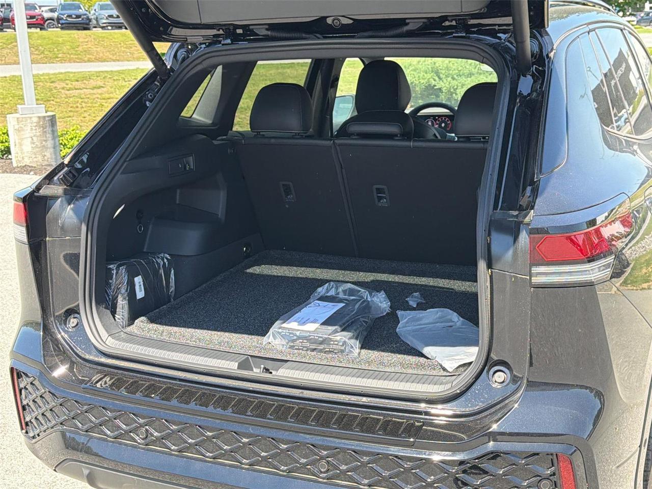 2026 Volkswagen Tiguan SE R-Line Black Hagerstown MD