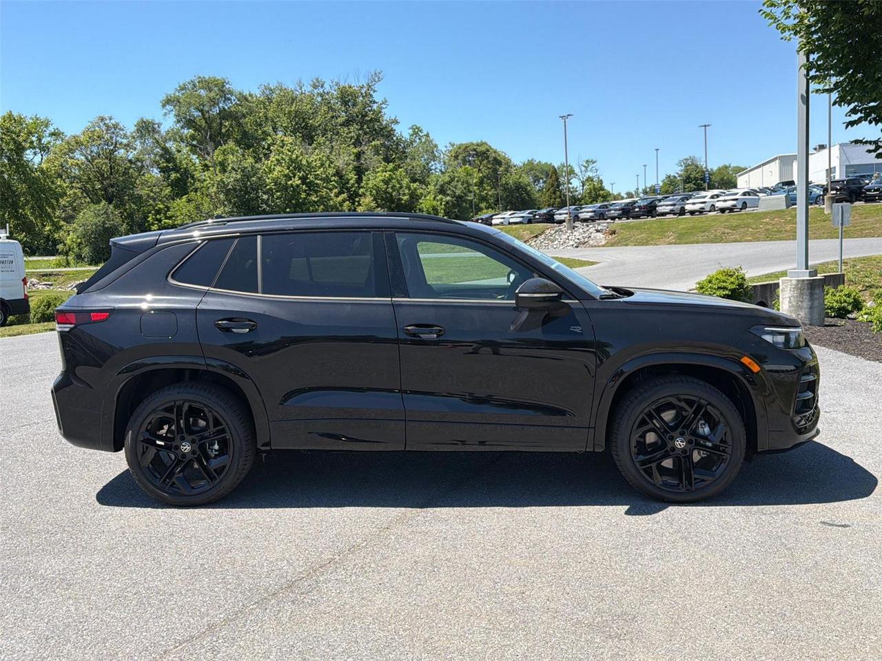 2026 Volkswagen Tiguan SE R-Line Black Hagerstown MD