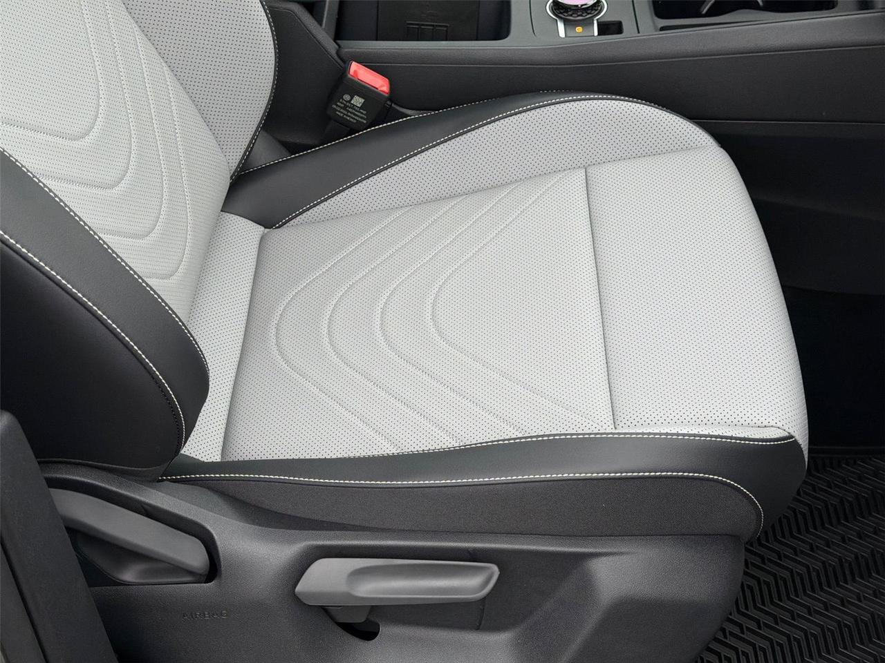 2026 Volkswagen Tiguan SE R-Line Black Hagerstown MD