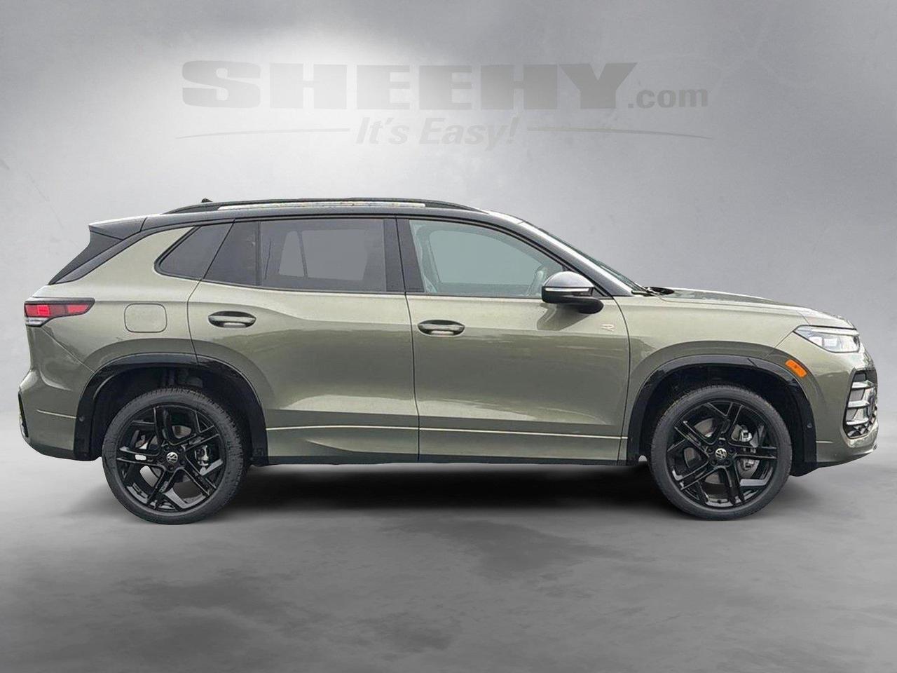 2026 Volkswagen Tiguan SE R-Line Black Hagerstown MD