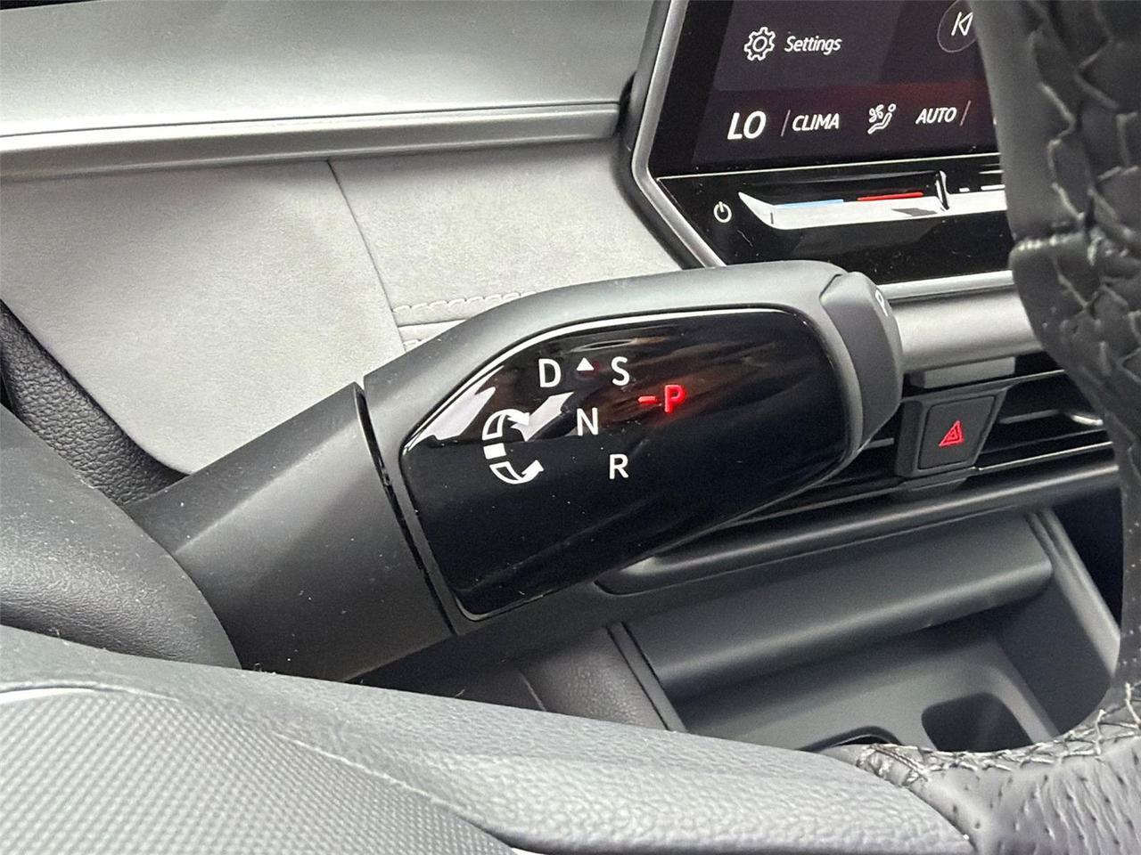 2026 Volkswagen Tiguan SE R-Line Black Hagerstown MD