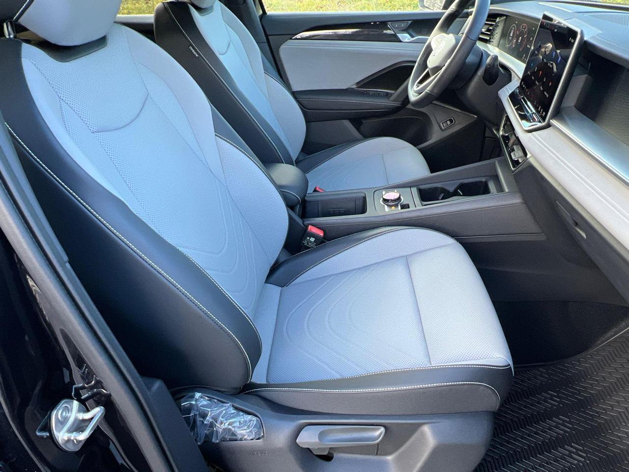 2026 Volkswagen Tiguan SE R-Line Black Hagerstown MD